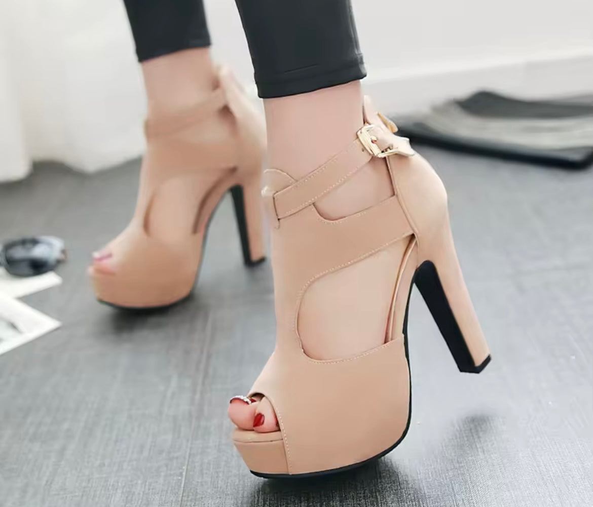 Dolly Heels