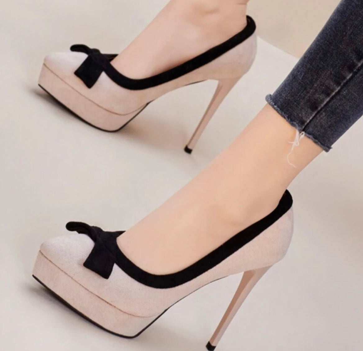 Bella Bow Trimmed Pump