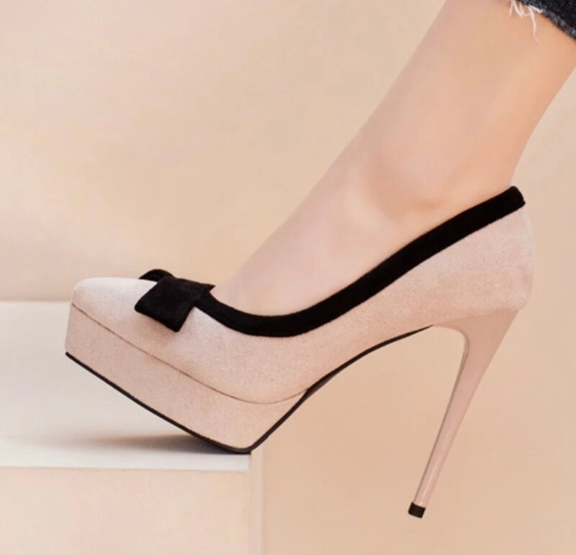 Bella Bow Trimmed Pump