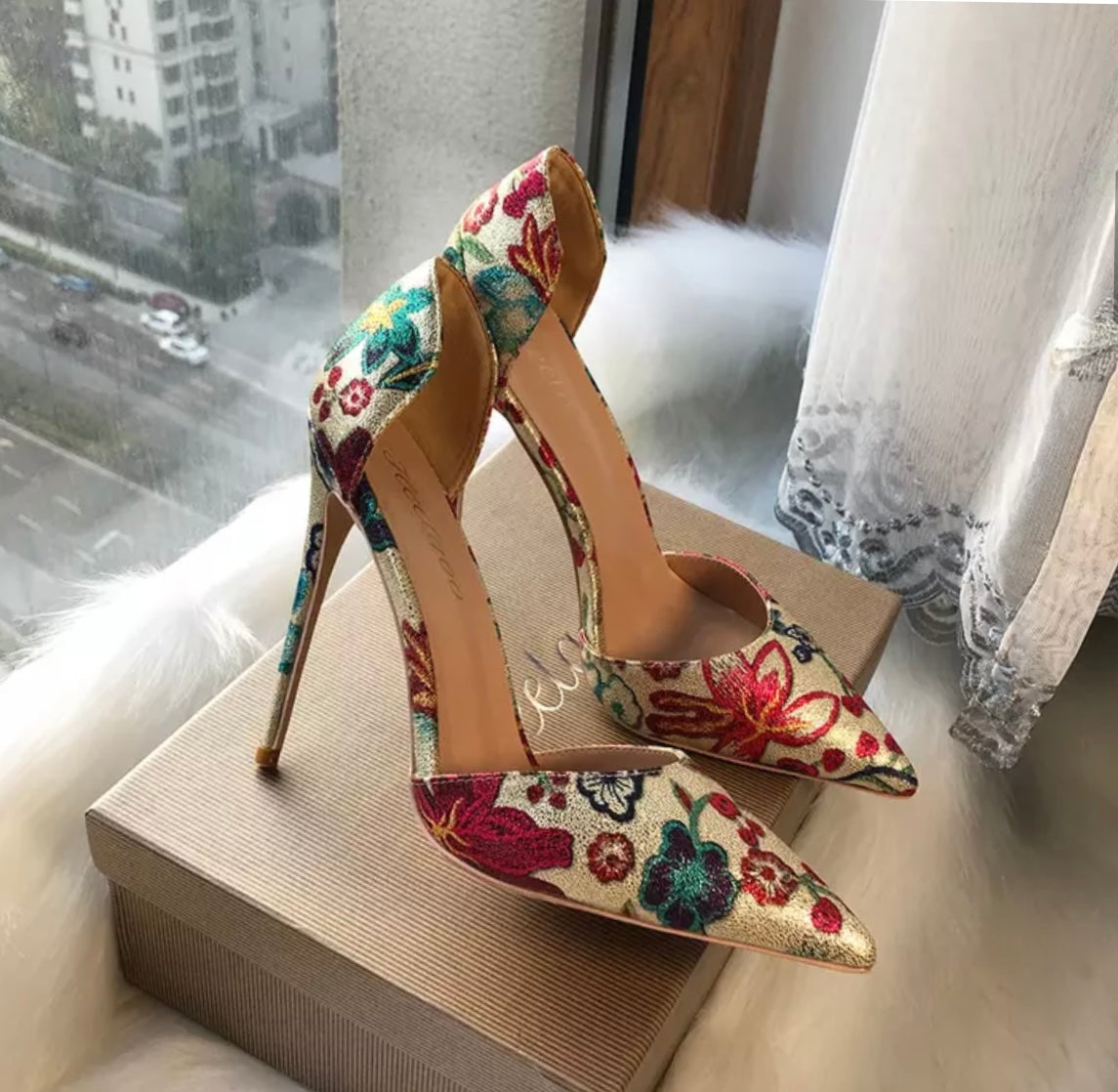 Floral silk high heeled shoes wedding