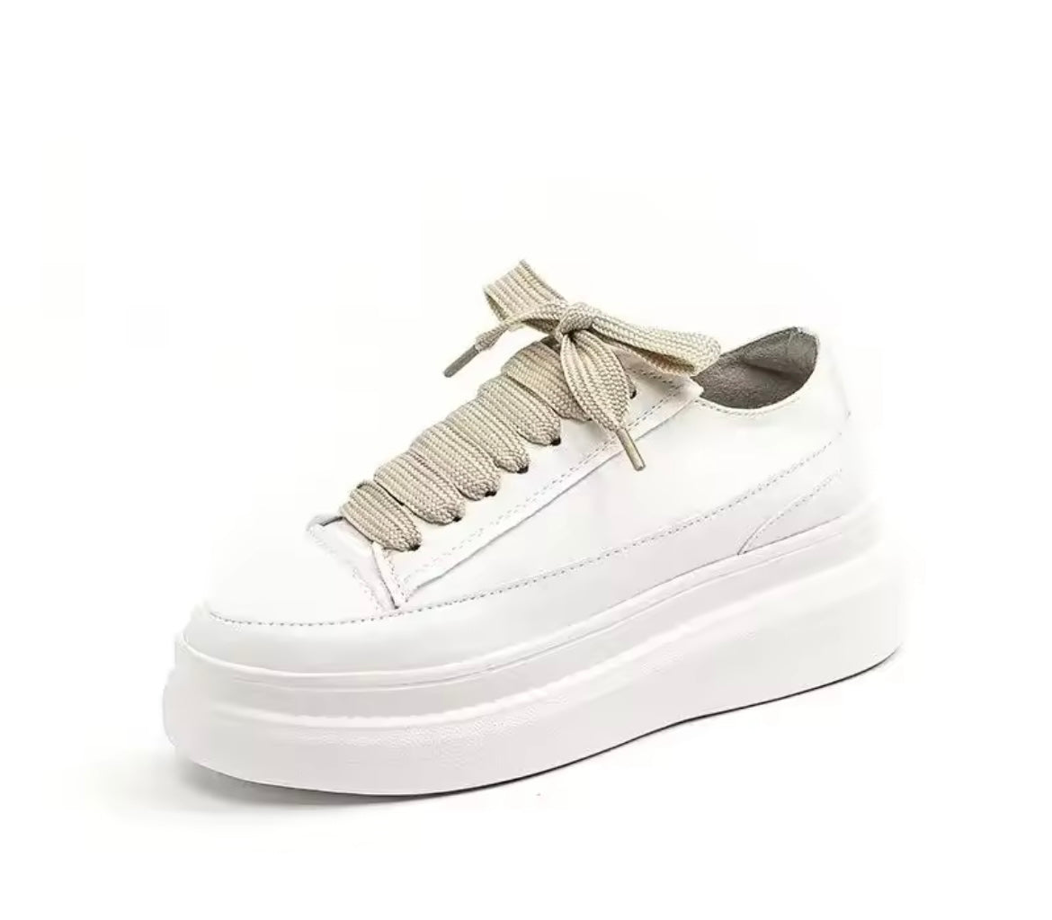 Veronica Trainers