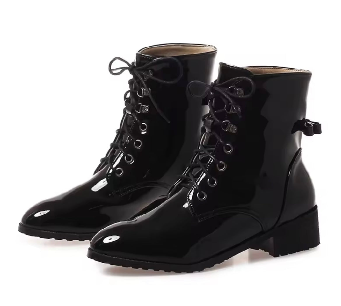 Dulcie Boots